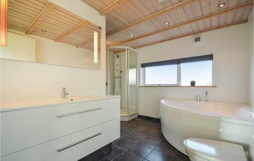 Holiday Home Lakolk
