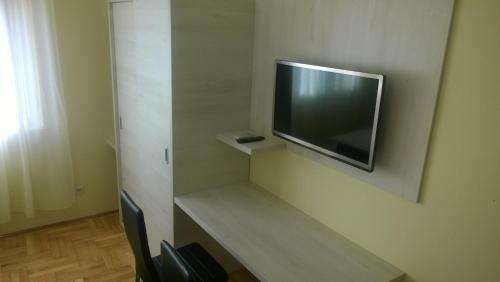 Hostal Rooms & Apartments Blue Beach