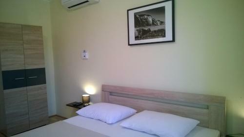 Hostal Rooms & Apartments Blue Beach