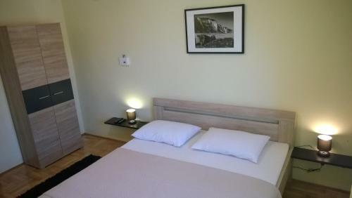 Hostal Rooms & Apartments Blue Beach
