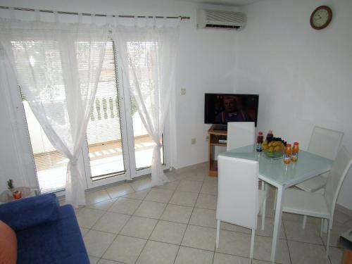 Apartments Ana