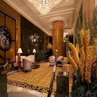 Royal Pacific Hotel And Towers