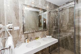 Apartments Tisno