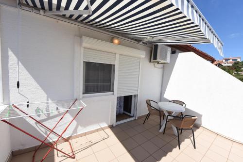 Apartments Mais Tisno