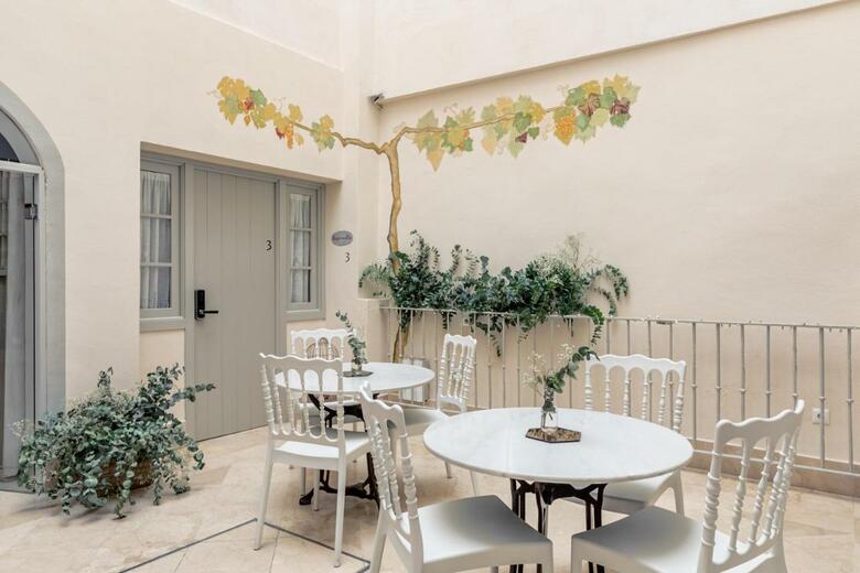 Hostal N�a Santa Cruz