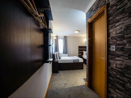 Epsilon Hotel