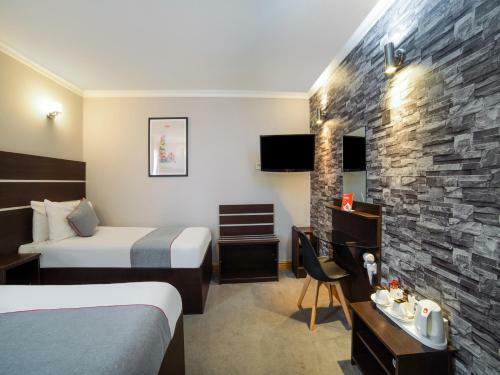 Epsilon Hotel