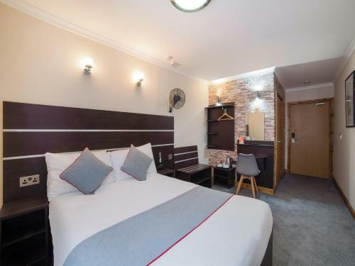 Epsilon Hotel