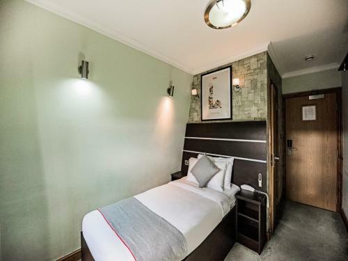 Epsilon Hotel
