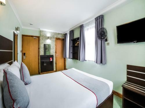 Epsilon Hotel