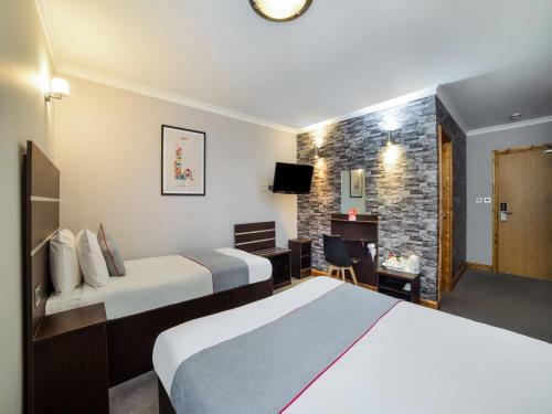 Epsilon Hotel