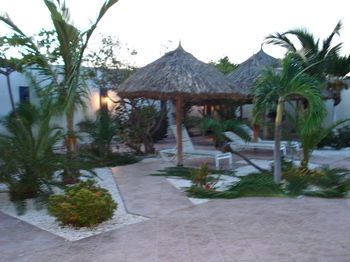 Hotel Club Arias Bed &amp; Breakfast