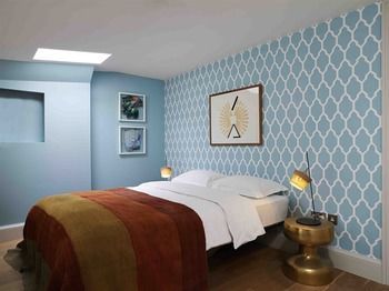 Hotel Library