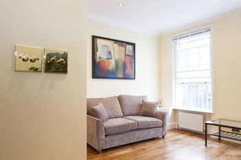 Piccadilly Circus Apartments