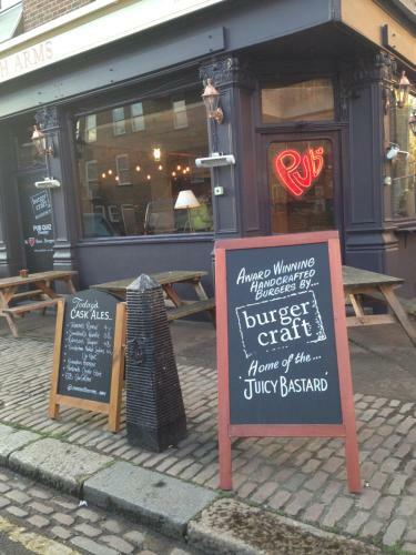 Publove @ Exmouth Arms Euston - Hostel