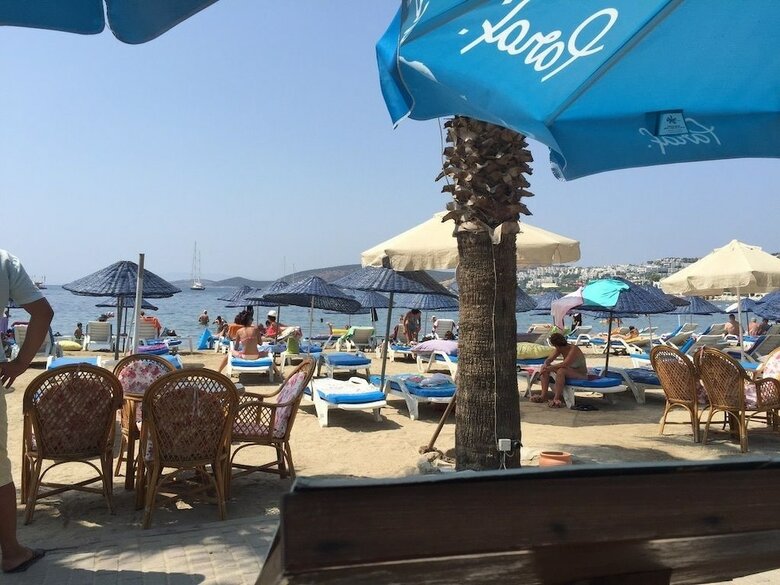 Nagi Beach Hotel