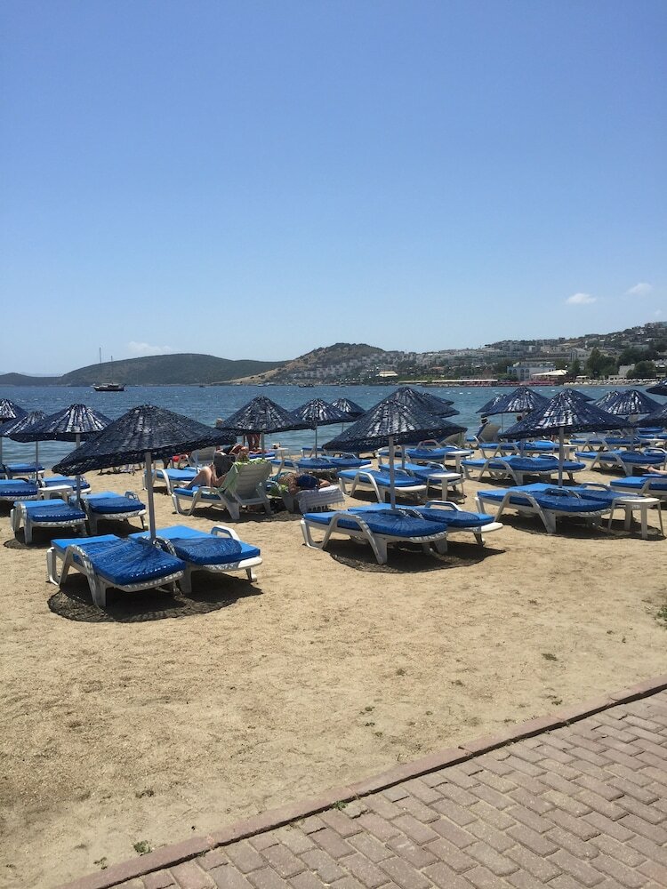 Nagi Beach Hotel