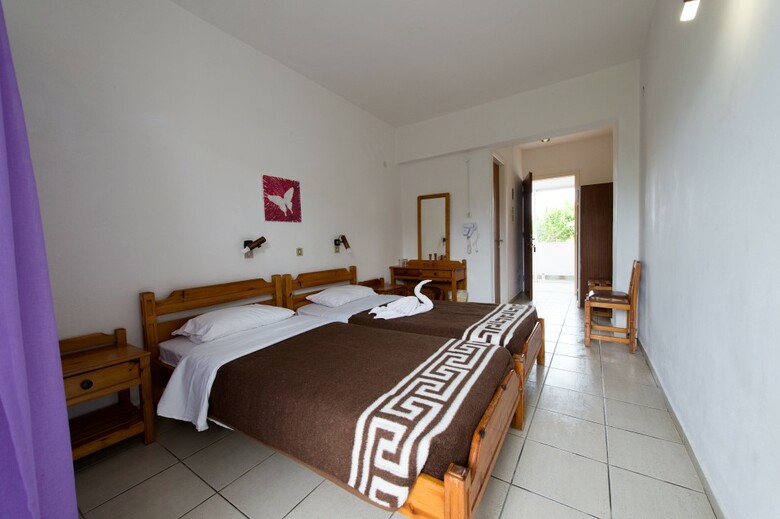 Laura Hotel