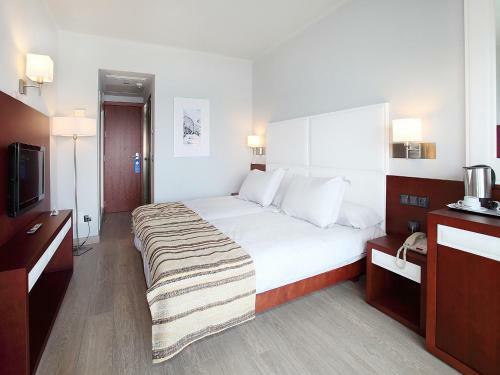 Aparthotel Hotel Marins Playa Suites - Adults Only