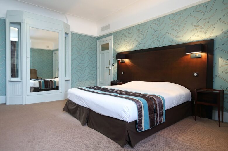 Le Grand Hotel De Tours