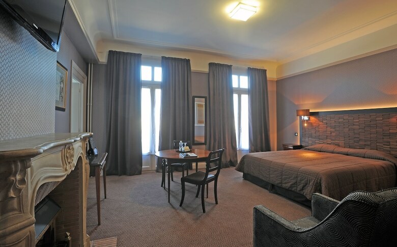 Le Grand Hotel De Tours