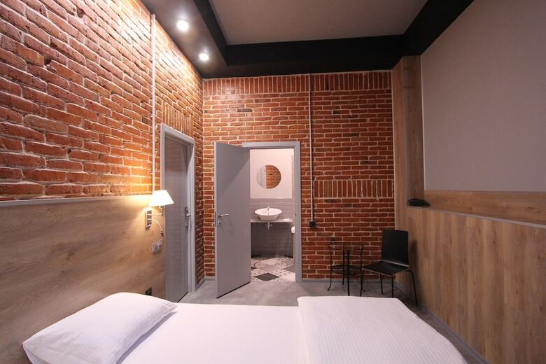 Prof Hotel