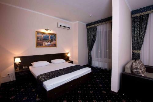 Maximus Hotel