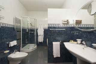 Aton Hotel