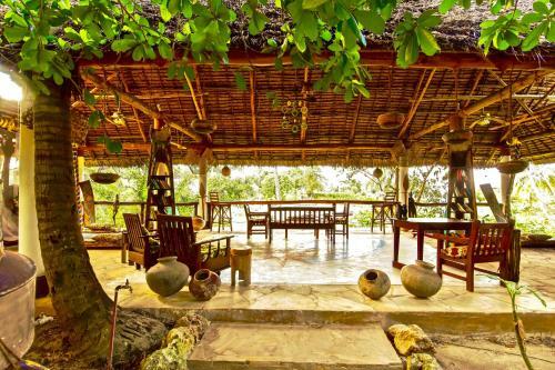 Hotel Mangrove Lodge