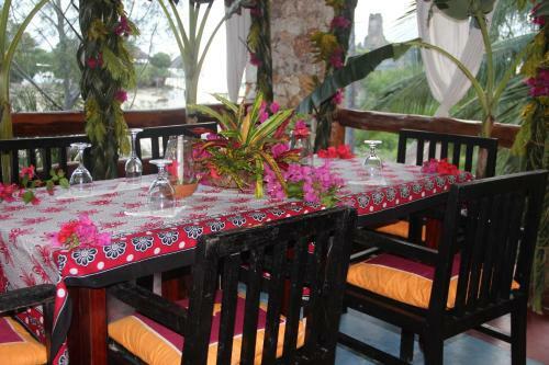 Hotel Mangrove Lodge