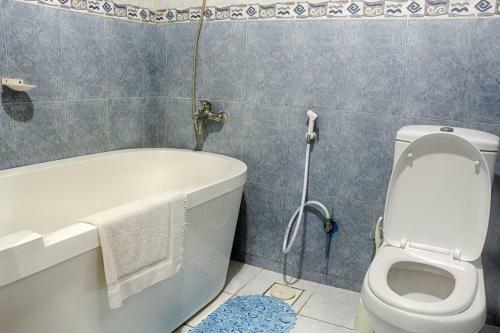 Chavda Hotel