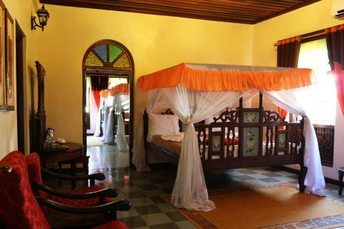 Chavda Hotel