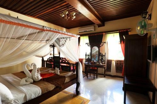 Chavda Hotel