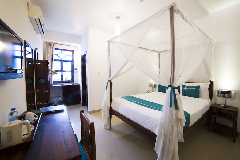 Maru Maru Hotel