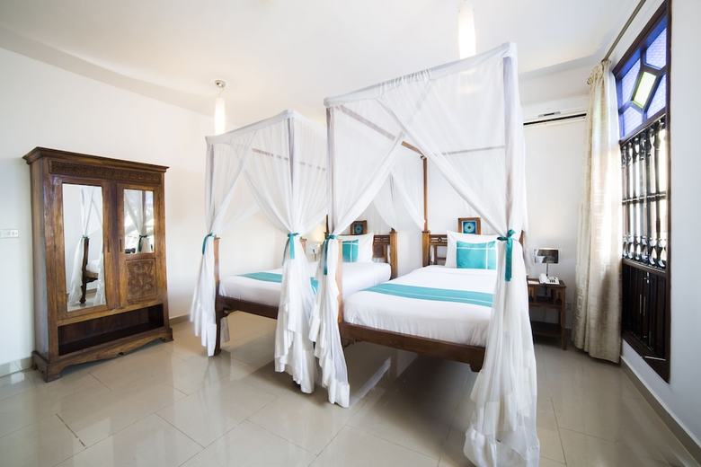 Maru Maru Hotel