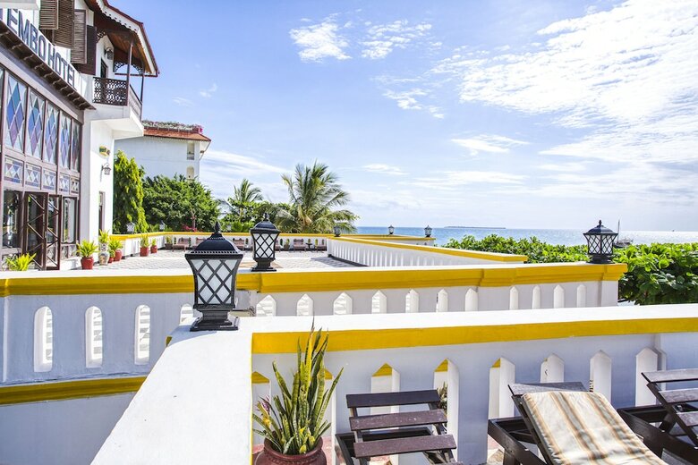 Tembo House Hotel