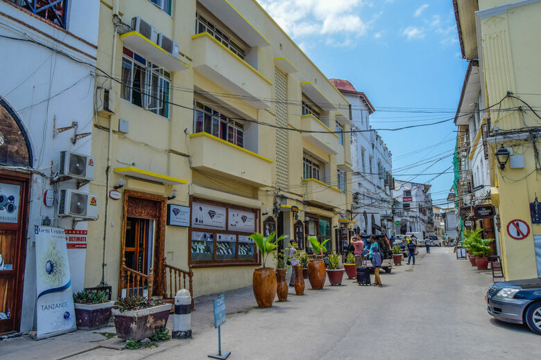 Tembo House Hotel