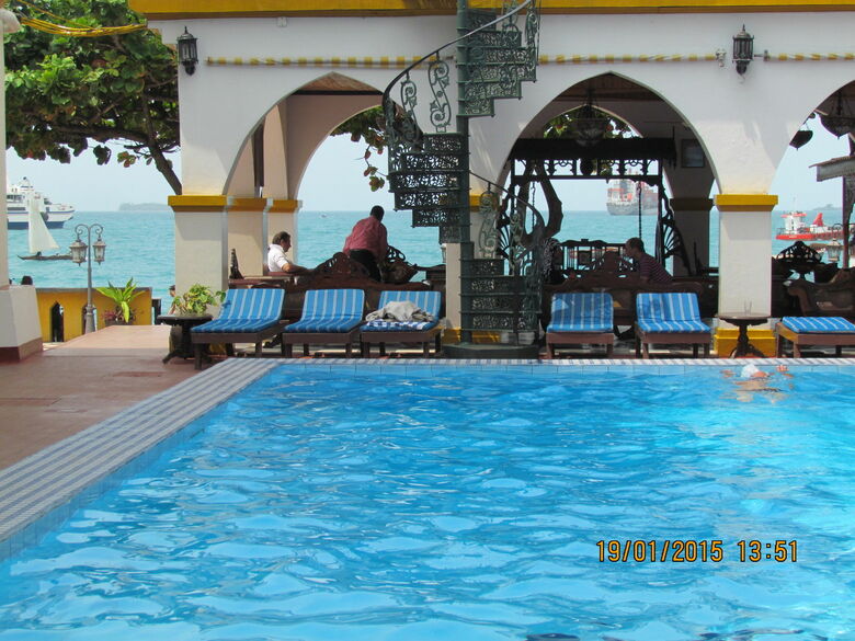 Tembo House Hotel