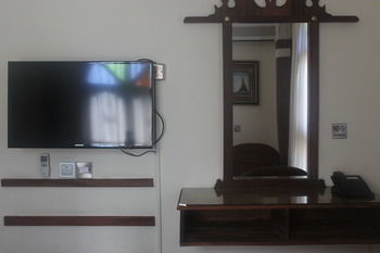 Al-minar Hotel