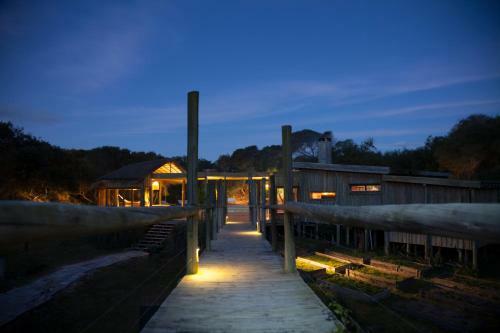Hotel Pueblo Barrancas