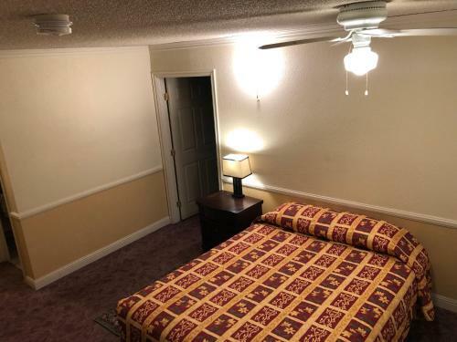 Hotel National 9 Inn