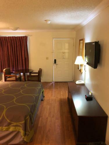 Hotel National 9 Inn