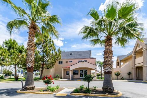 Motel 6 Buttonwillow Central