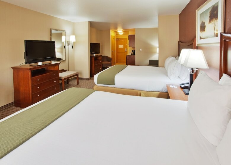 Holiday Inn Express Hotel & Suites Willows