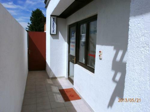 Hostal Rooms San