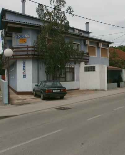 Hostal Rooms San