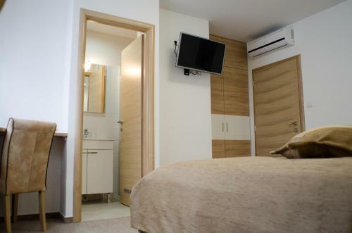 Hostal Guesthouse Tiban