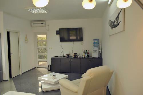 Hostal Guesthouse Tiban