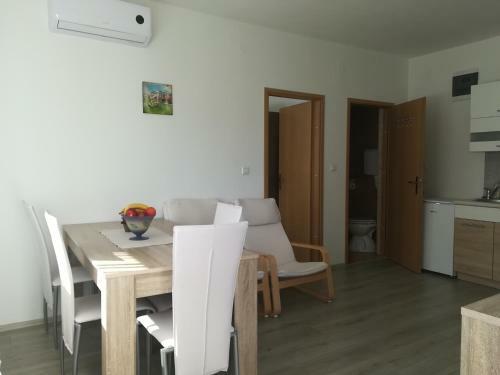 Hostal Rooms Lu&la