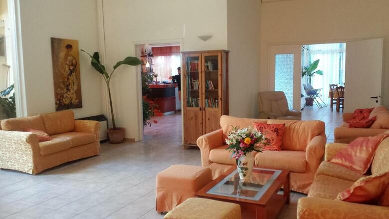 Hotel Ipsos Beach